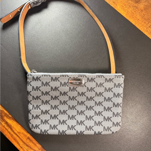 Michael Kors Handbags - Michael Kors Black and Gray Signature Wristlet